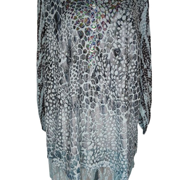 Ali Miles 1X Blue Leopard Print Tunic Top, 1/4 Button, Roll Tab Sleeve, Lace Hem - Picture 2 of 7